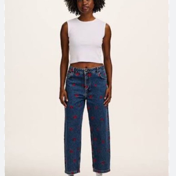 Lucy and Yak Drew in Cupid hearts - Picture 3 of 3